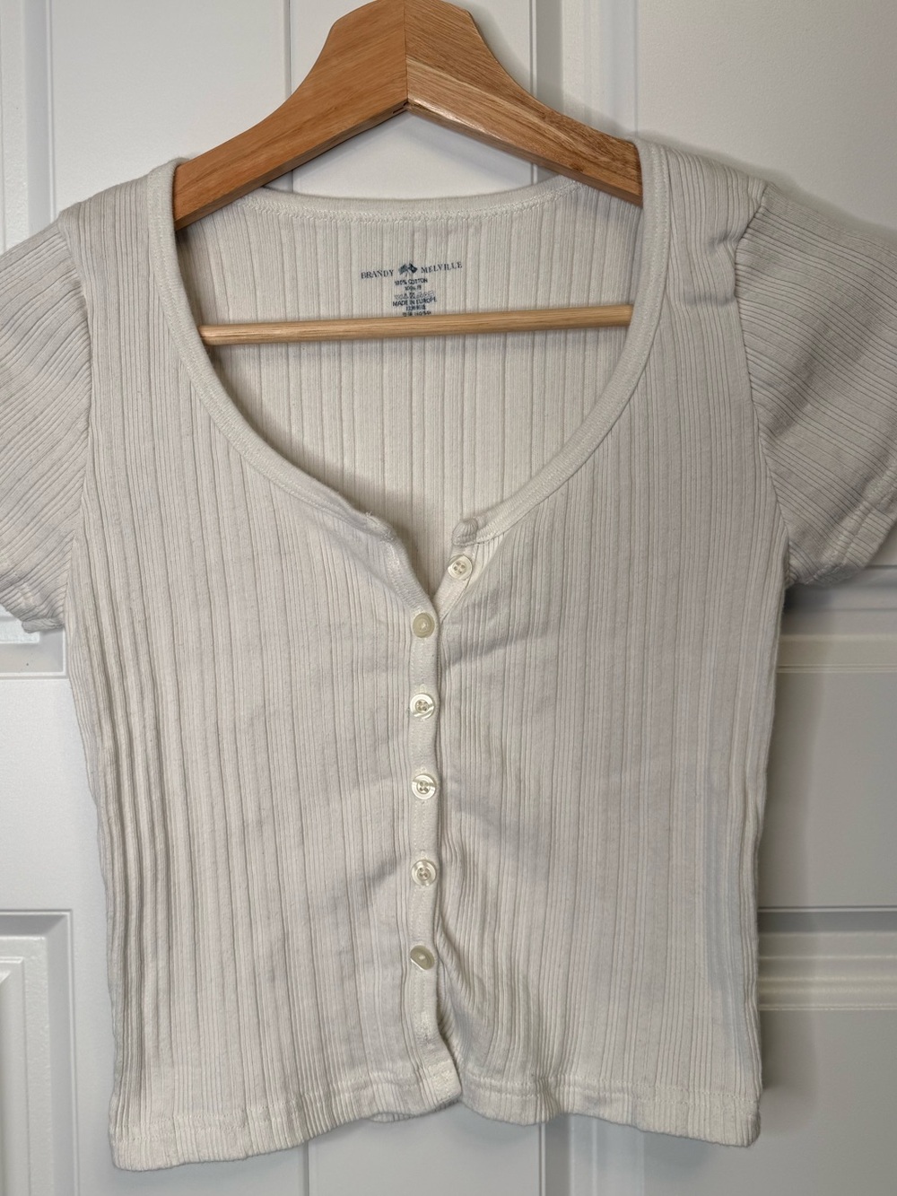 Brandy Melville White Ribbed Button Front Baby Tee One Size